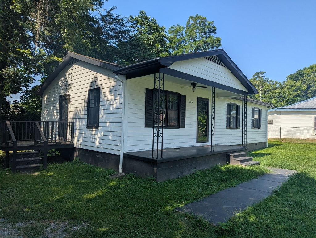 306 Hamilton St, Fayetteville