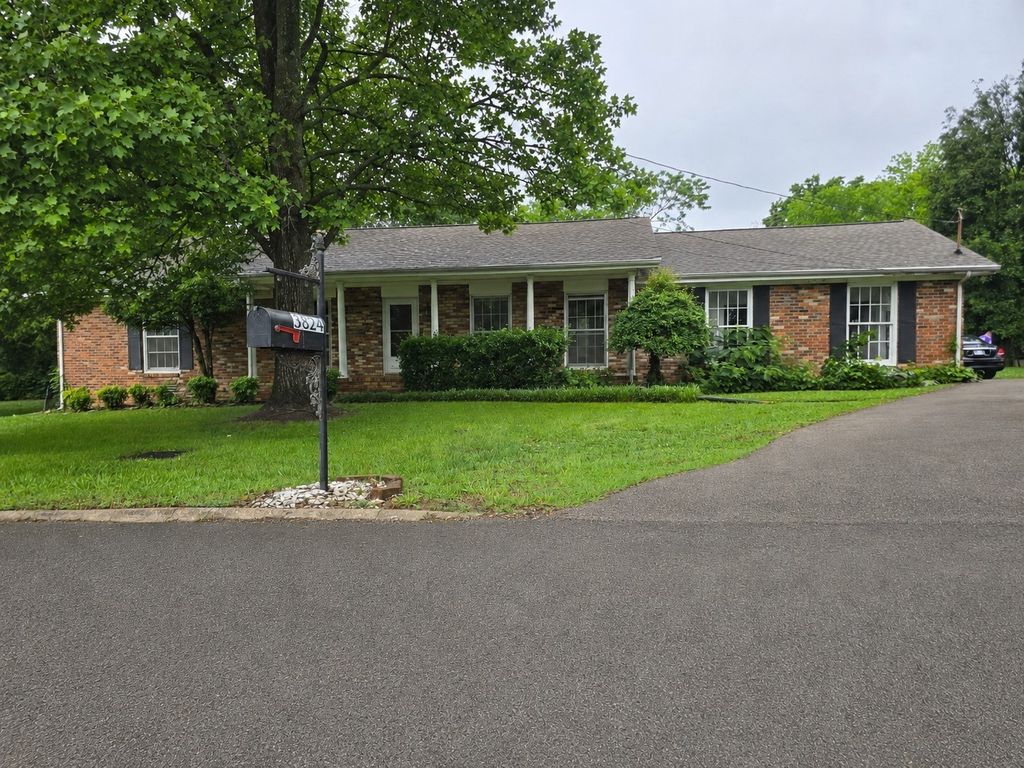 3824 Lake Aire Ct, Nashville