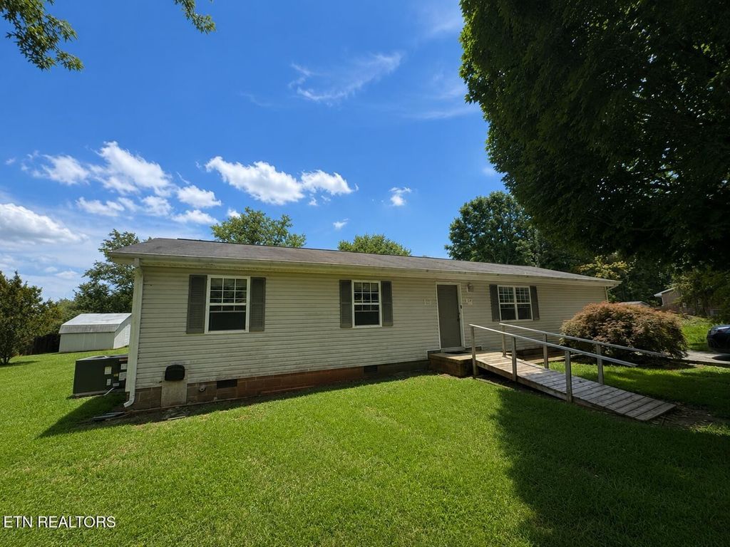 119 Cherokee Circle, Madisonville