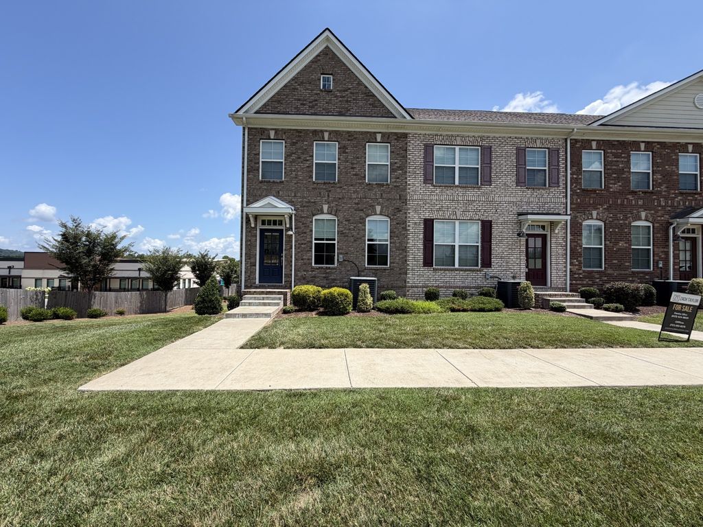 200 Kinsale Dr, Spring Hill