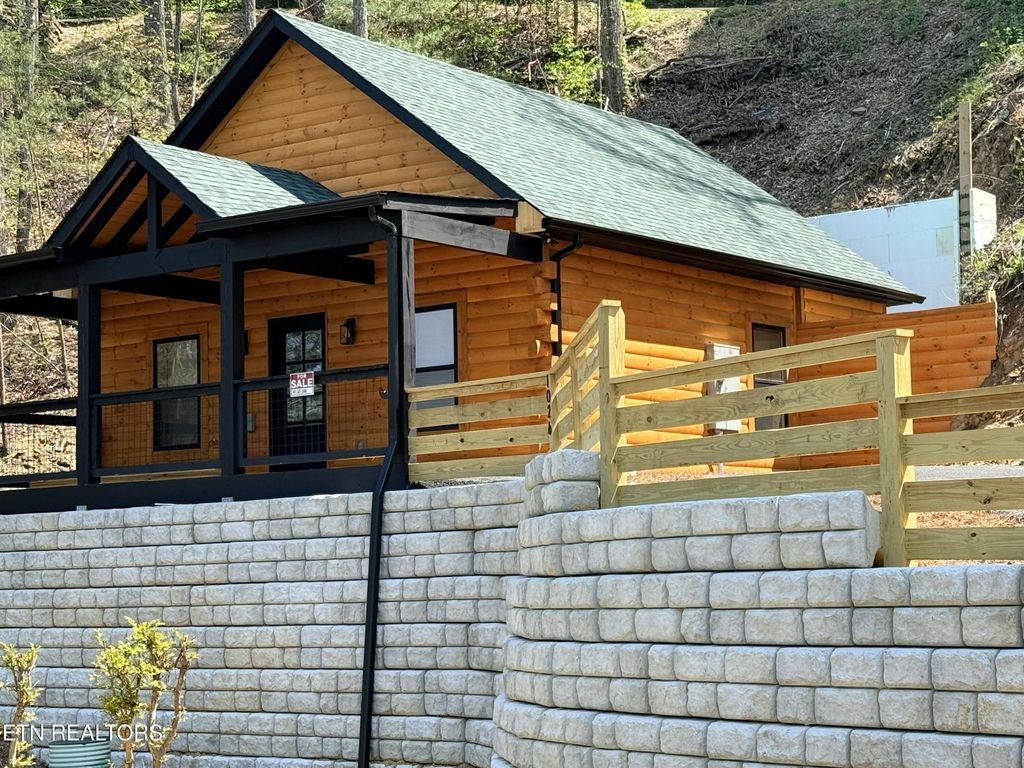 1026 Black Bear Cub Way 1, Pigeon Forge