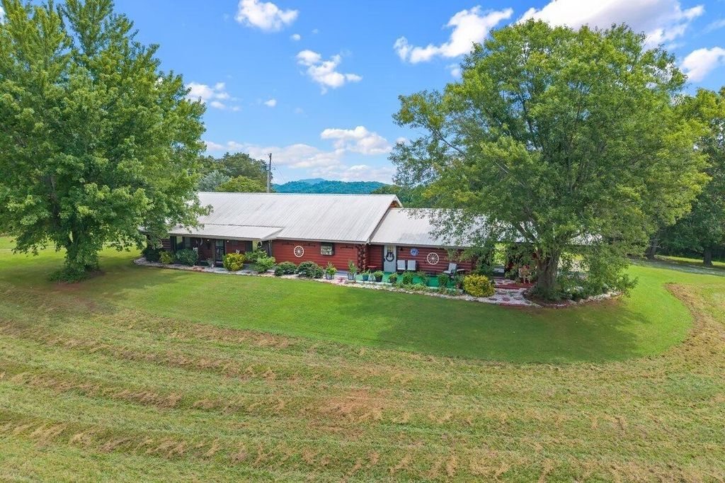 910 Reagan Valley Road, Tellico Plains
