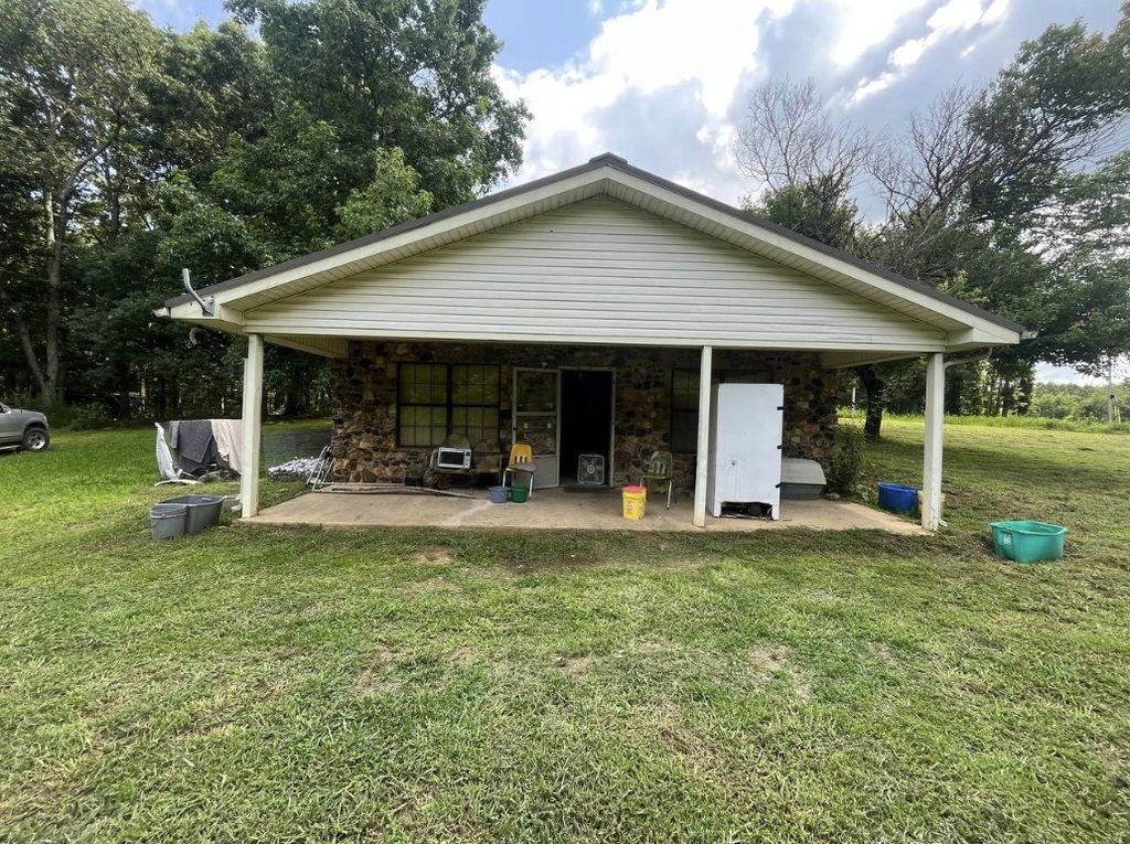 6101 Craig Rd, Cypress Inn