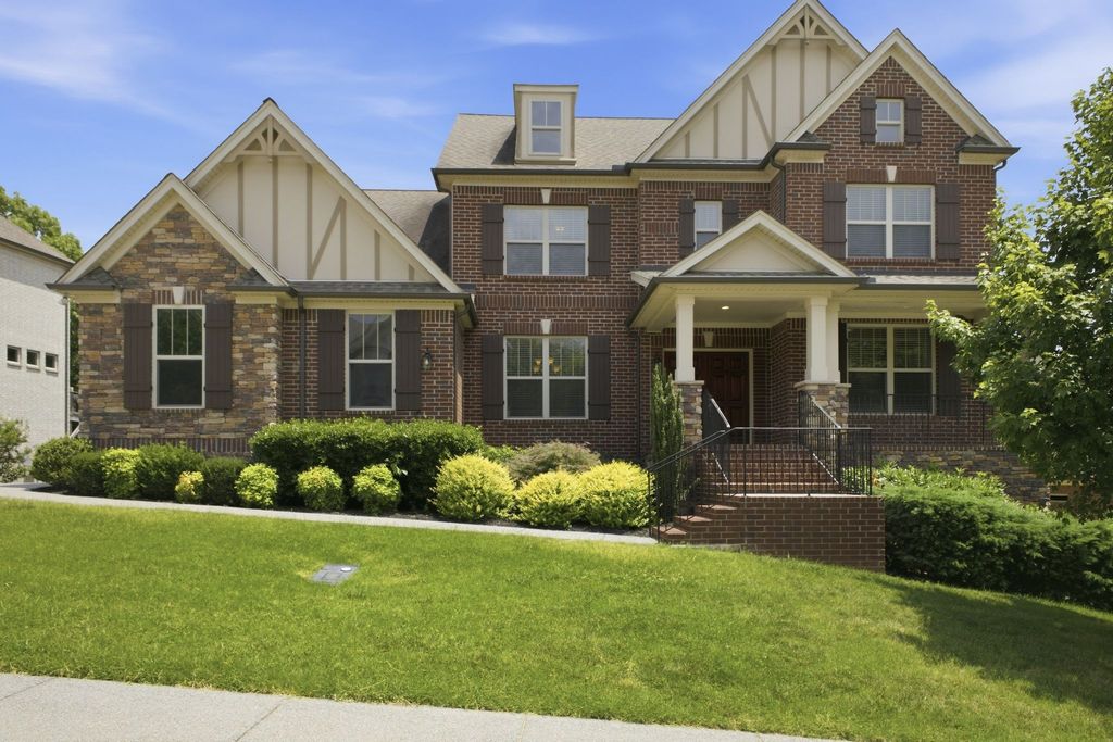 6764 Falls Ridge Ln, College Grove