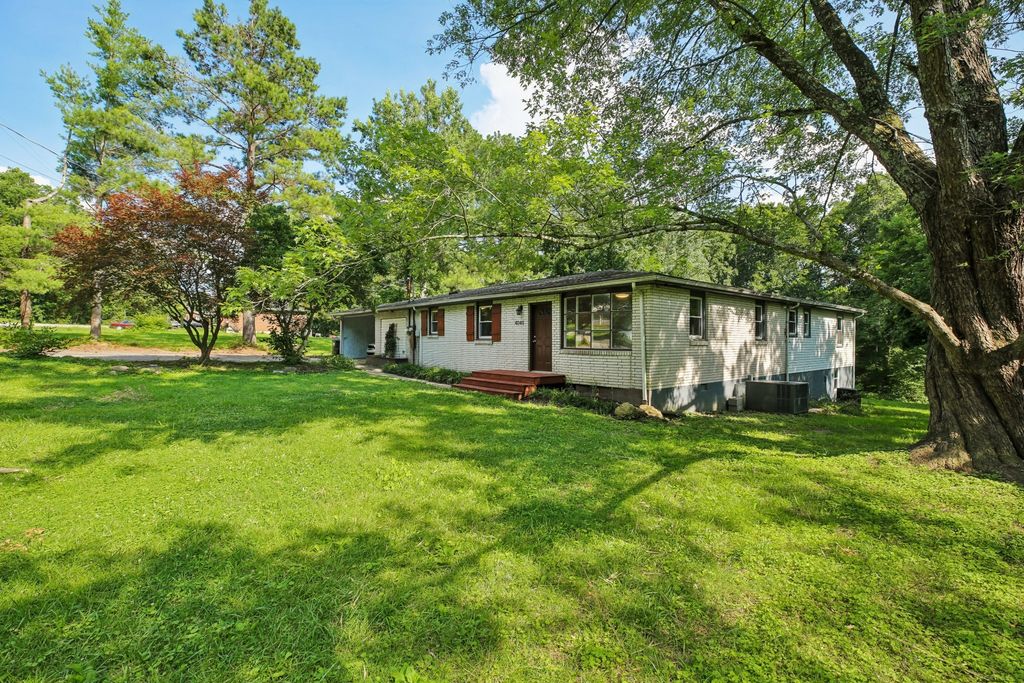 4049 Grays Point Rd, Joelton