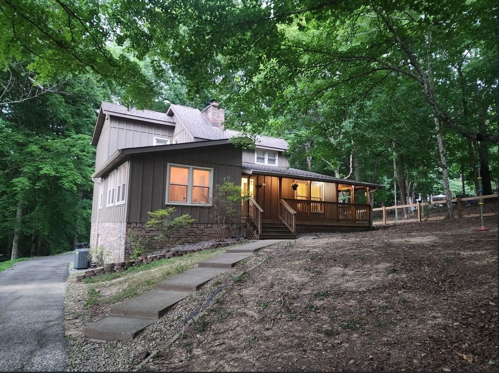 2869 Stacy Ln, Clarksville