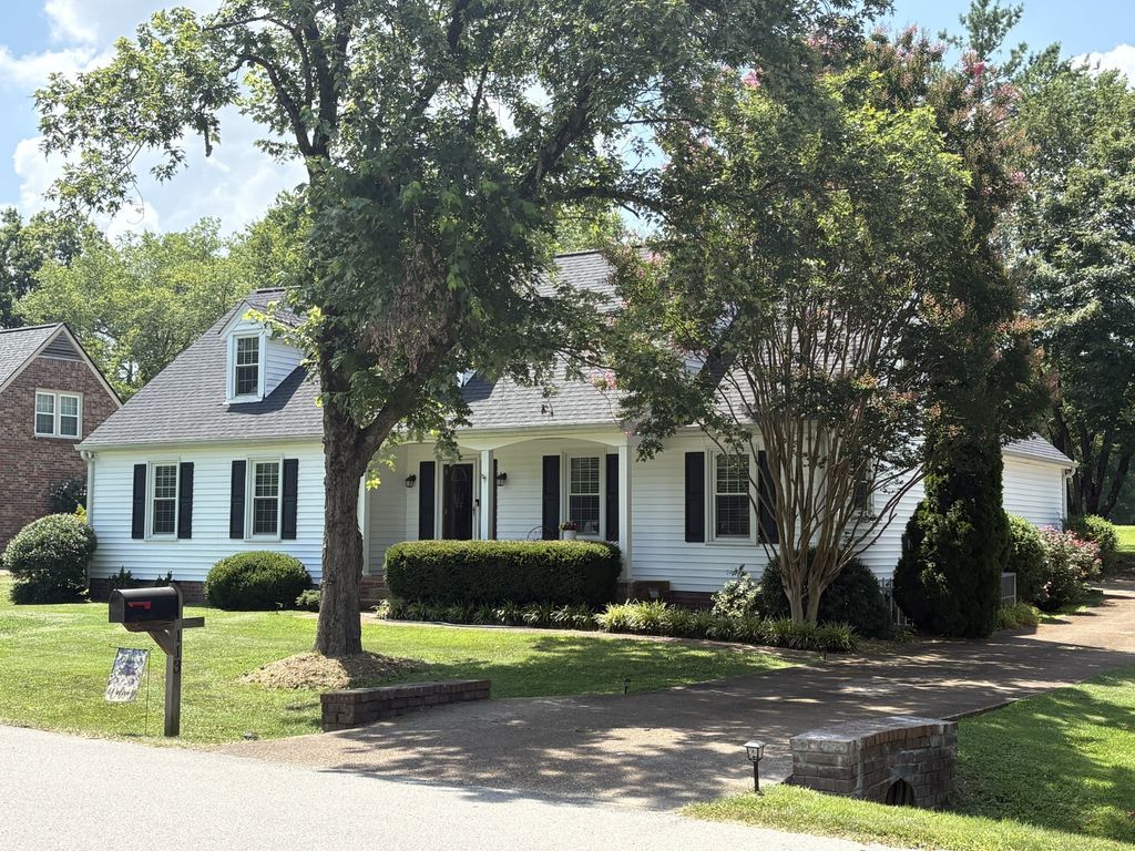 113 Riverwood Dr, Franklin