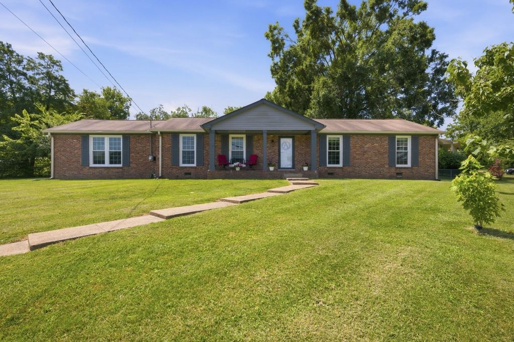 709 Harpeth Pkwy W, Nashville