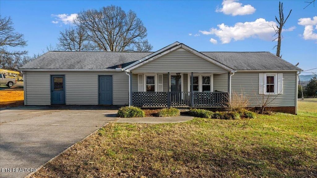 2956 Clover Hill Ridge Rd, Maryville