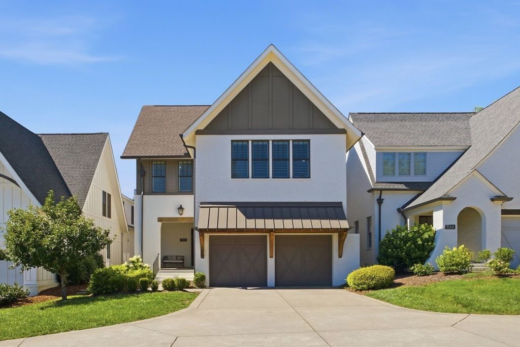 916b Gale Ln, Nashville