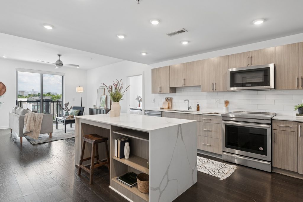 3116 W End Cir 205, Nashville