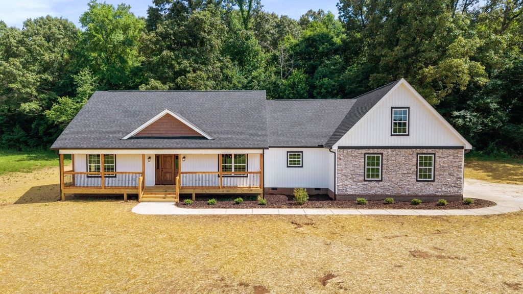 2959 Highway 163, Delano