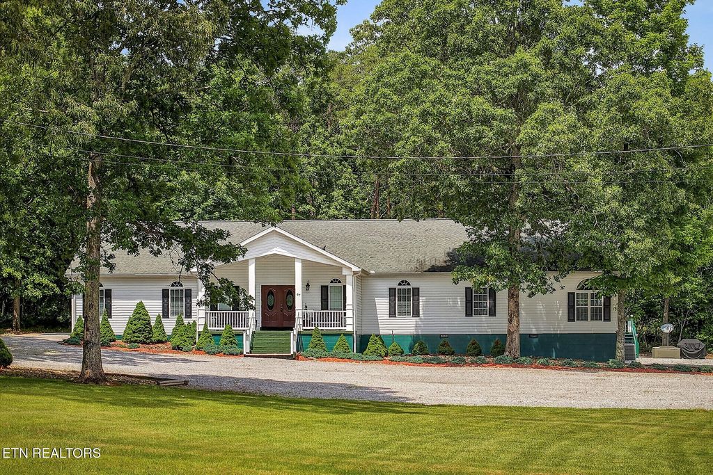 67 Woodlands Court, Crossville