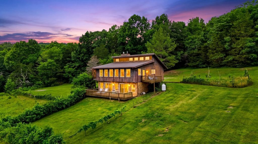427 Adams Rd, Watertown