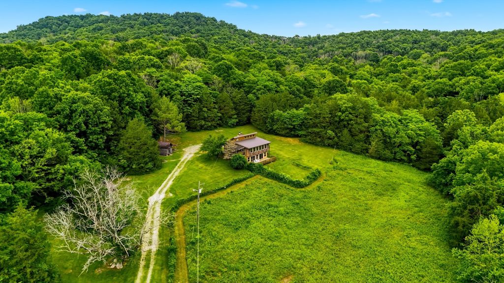 427 Adams Rd, Watertown