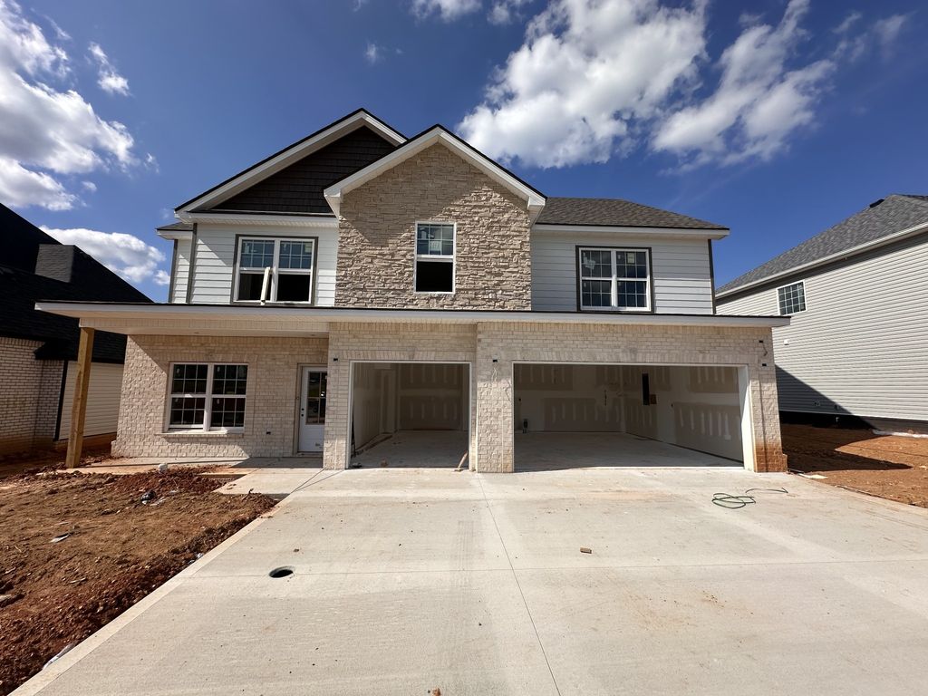 2523 Rafiki Dr, Clarksville