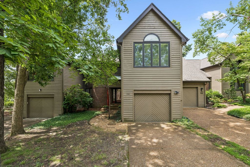 766 Harpeth Trace Dr, Nashville