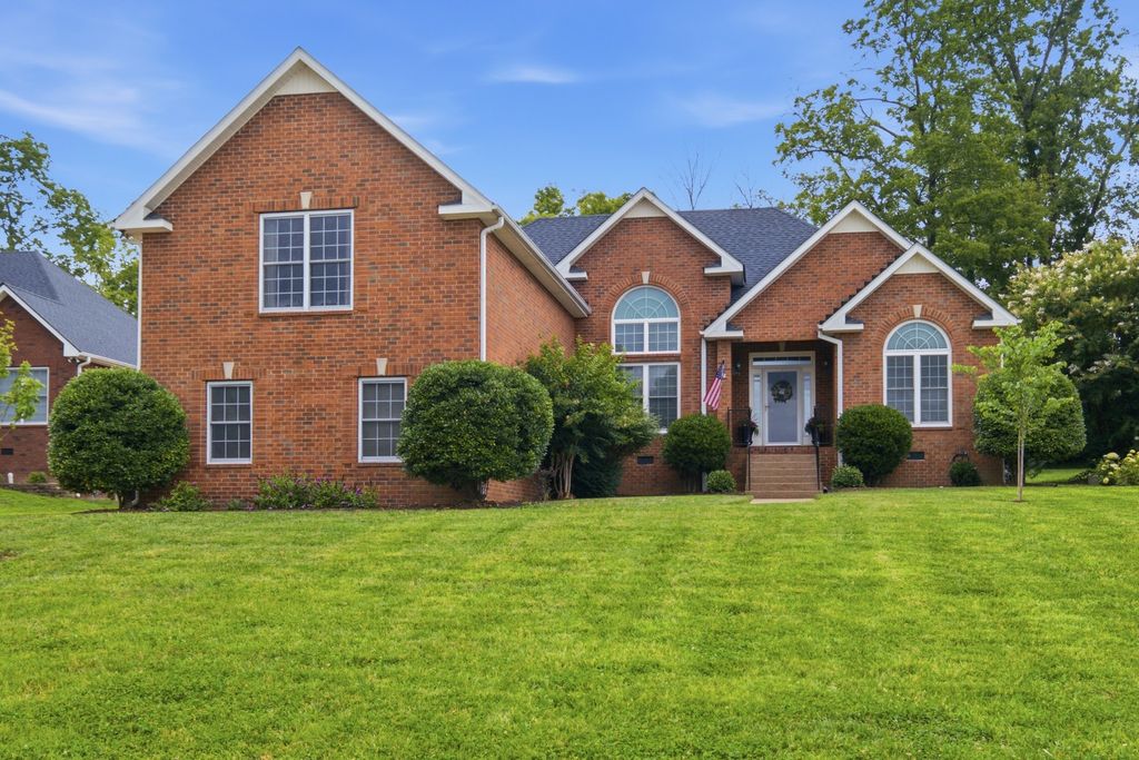 125 N Maple Ridge Ln, Goodlettsville