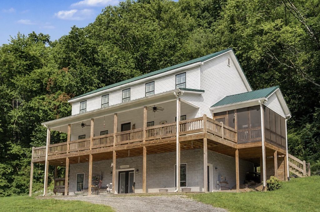 1505 Dark Hollow Rd, Lafayette