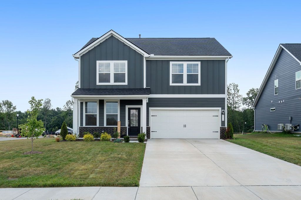9016 Hutson Drive, White House