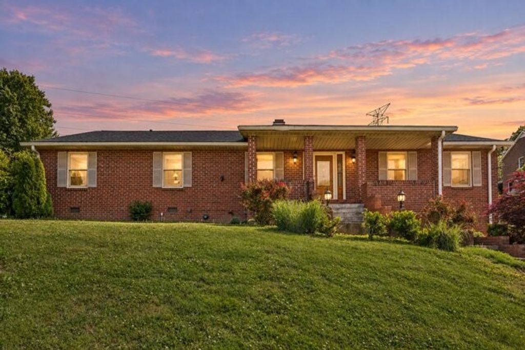920 Kelly June Dr, Mount Juliet