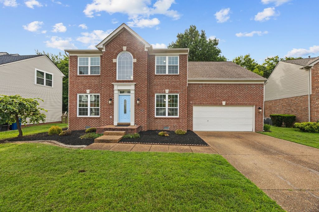 304 Devonshire Dr, Franklin