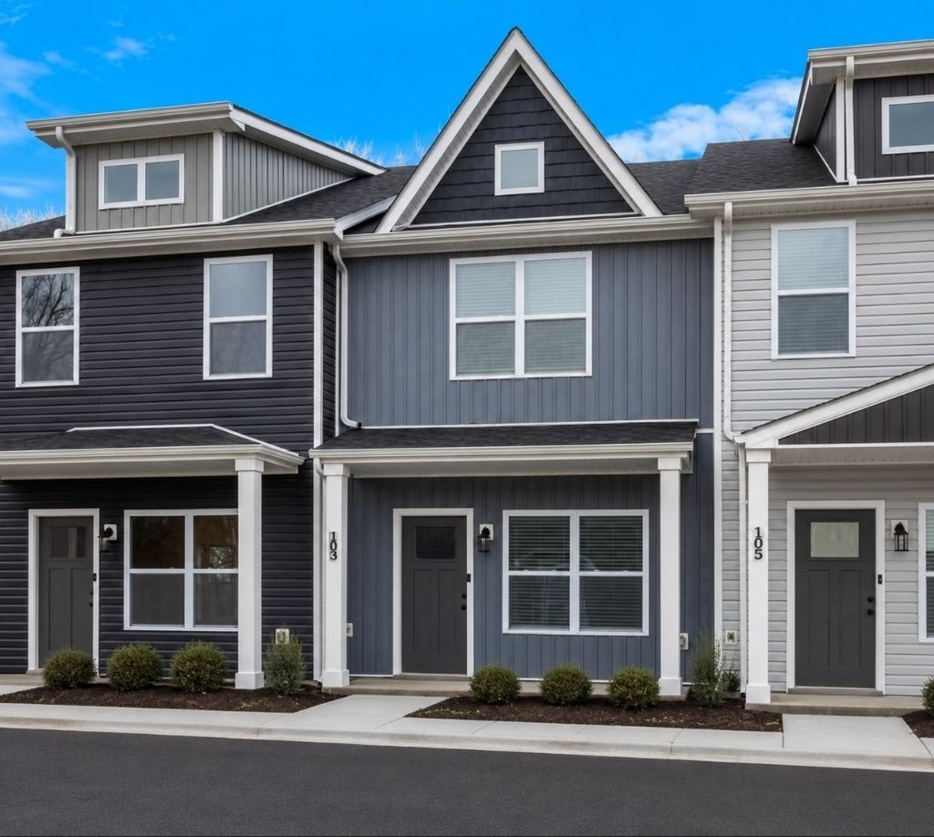103 Front Ridge Circle, Clarksville