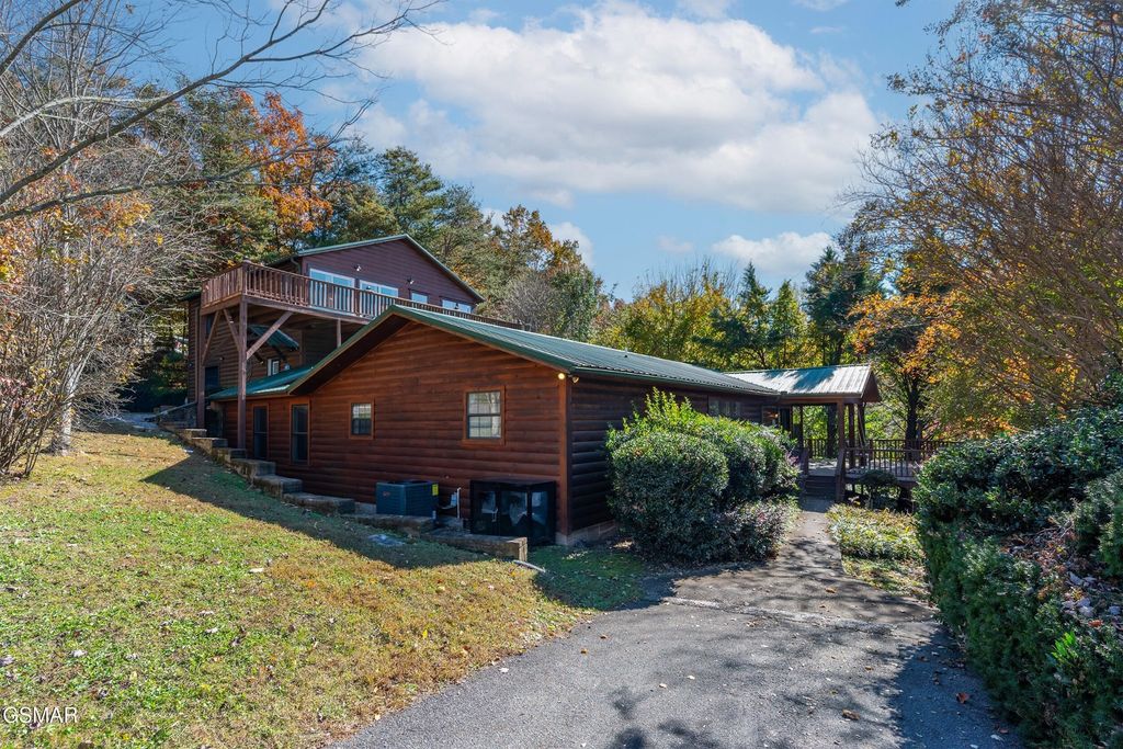 3588 Four Seasons Lane, Sevierville