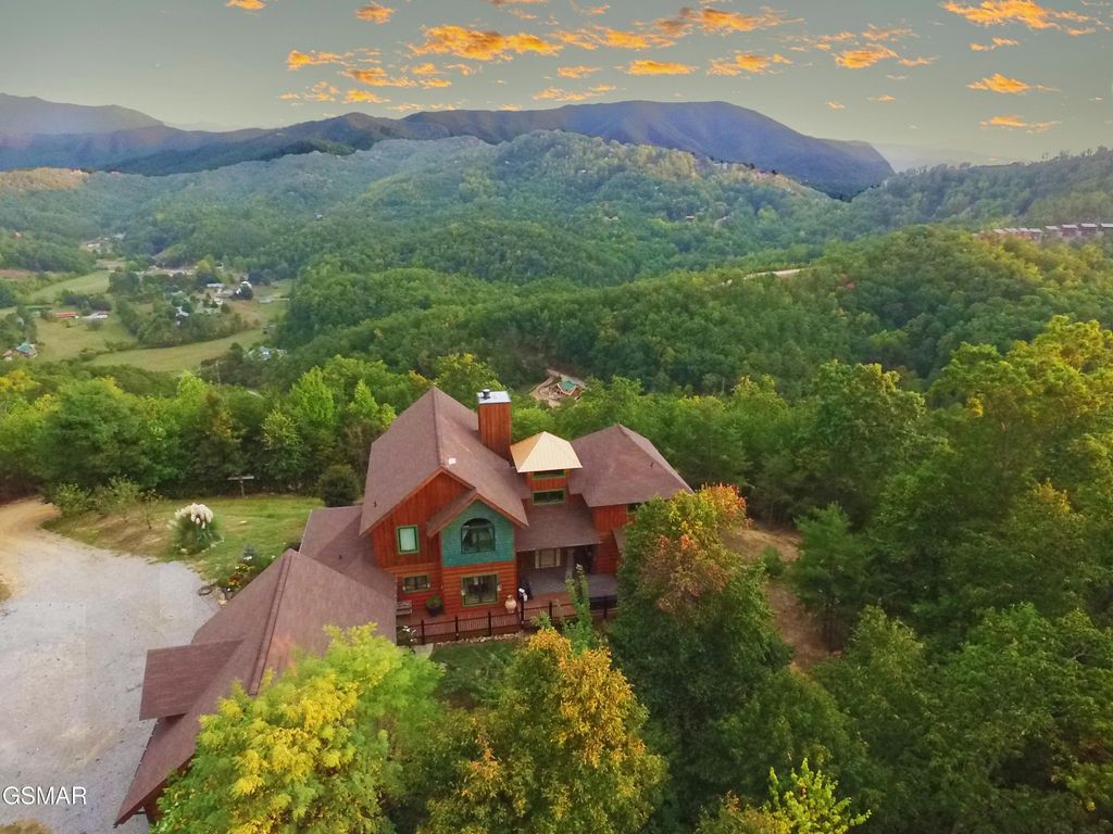 1642 Little Cove Road, Sevierville