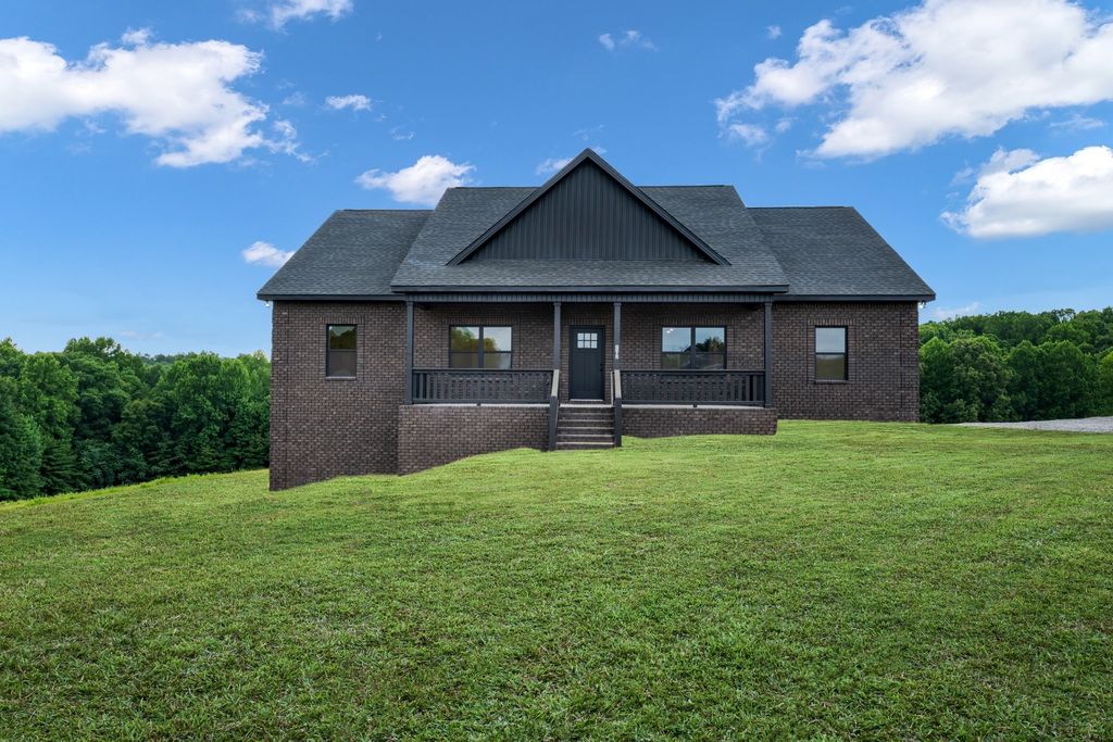 2010 Lafayette Rd, Red Boiling Springs