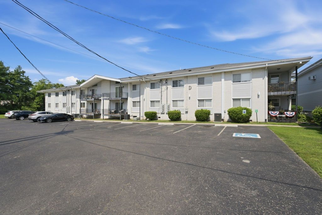 613 Hillsboro Rd D28, Franklin