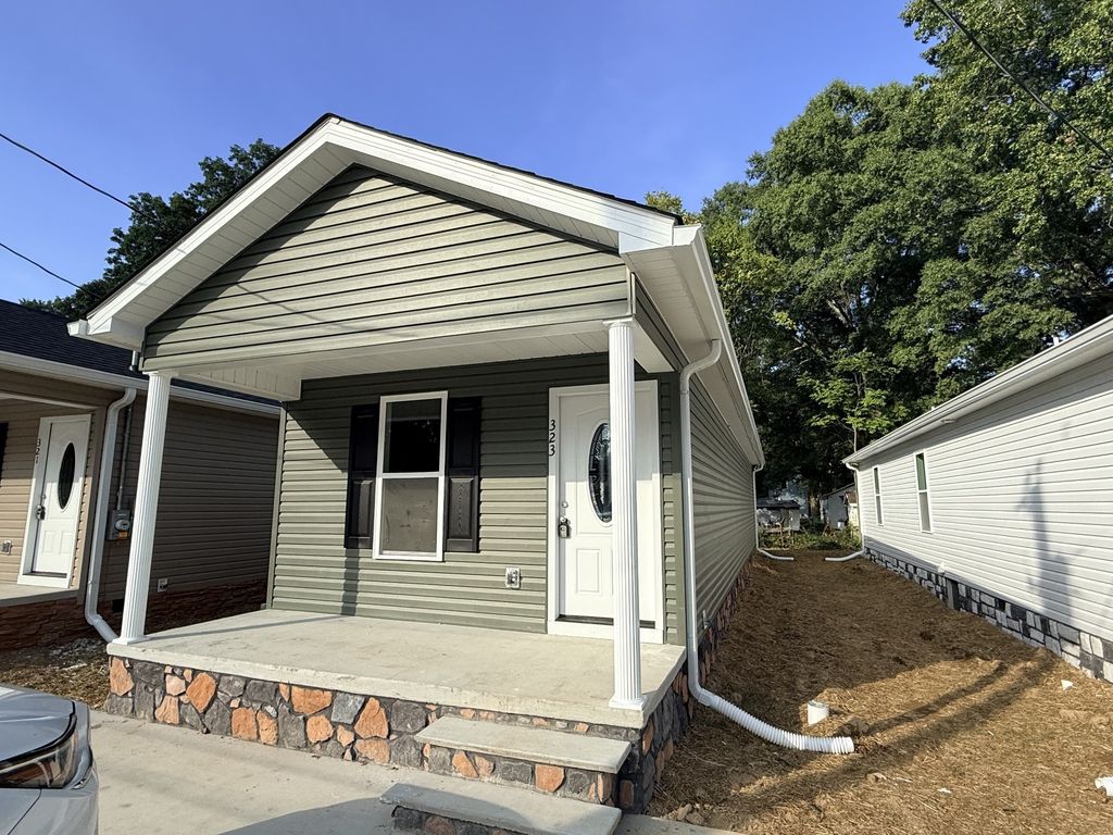 323 S Gentry St, Tullahoma