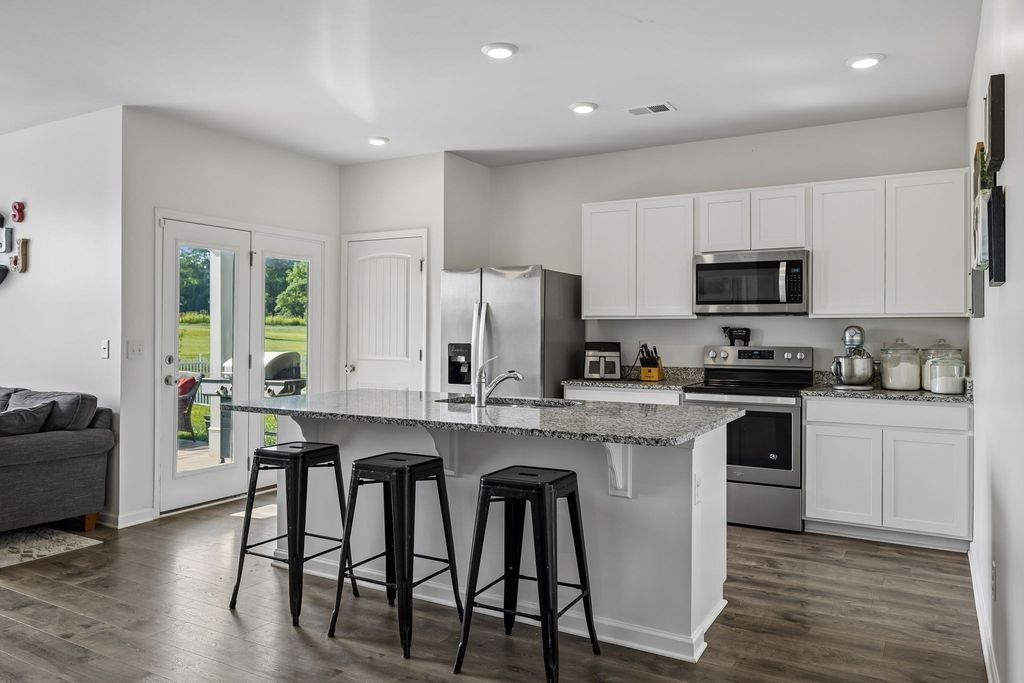 432 Lauren Ln, Chapel Hill