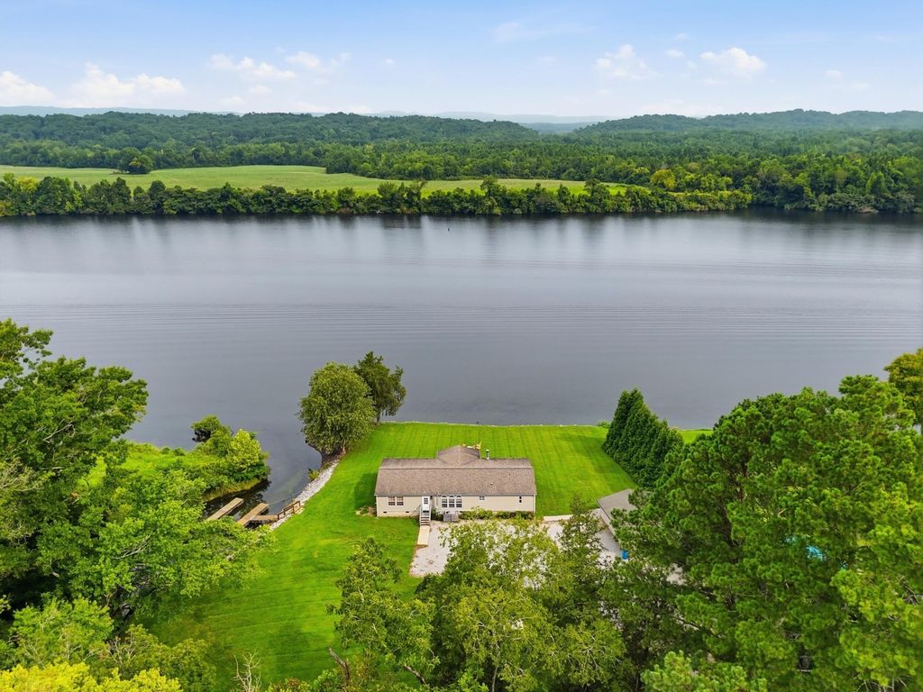 616 Layman Cir, Decatur