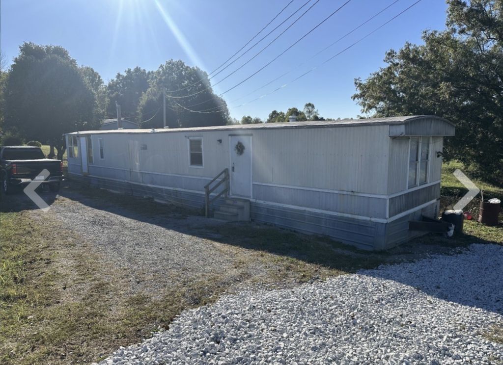 588 Cecil Hale Rd, Smithville
