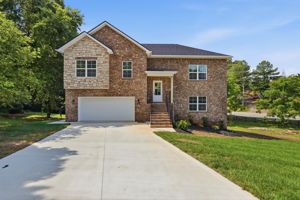 1205 Buckingham Place, Cookeville