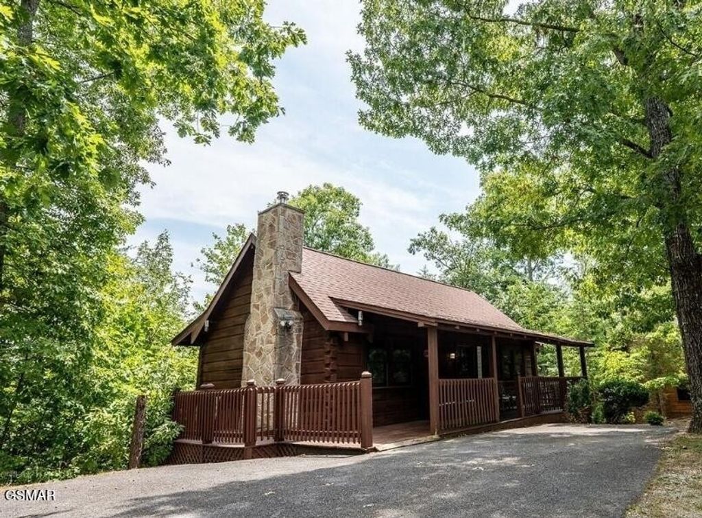667 Kings Hills Boulevard, Pigeon Forge