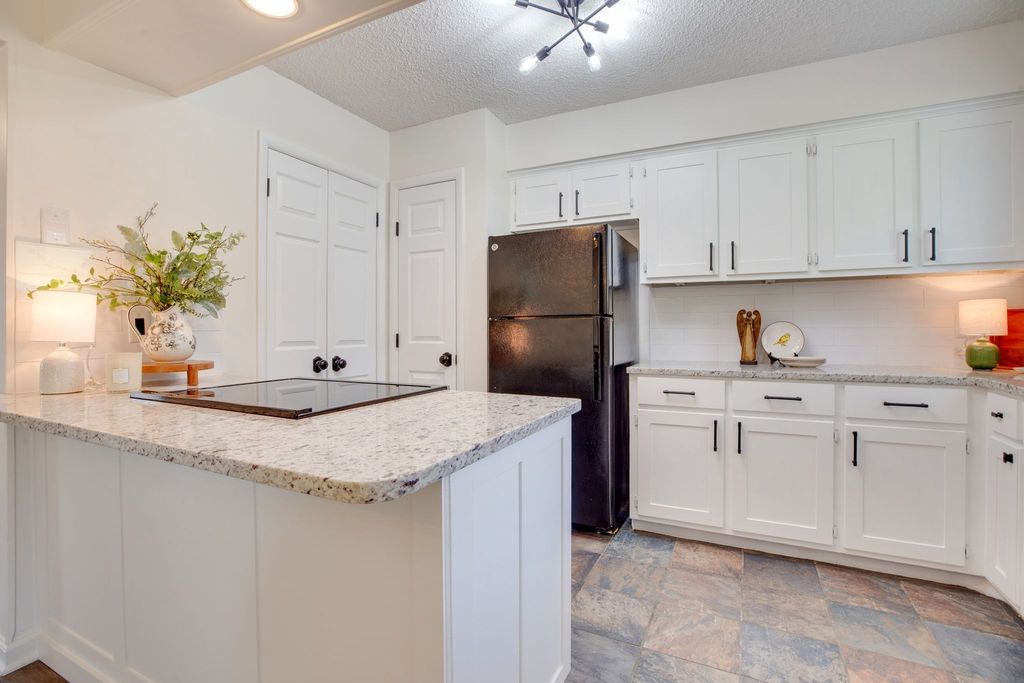 5510 Country Dr 84, Nashville