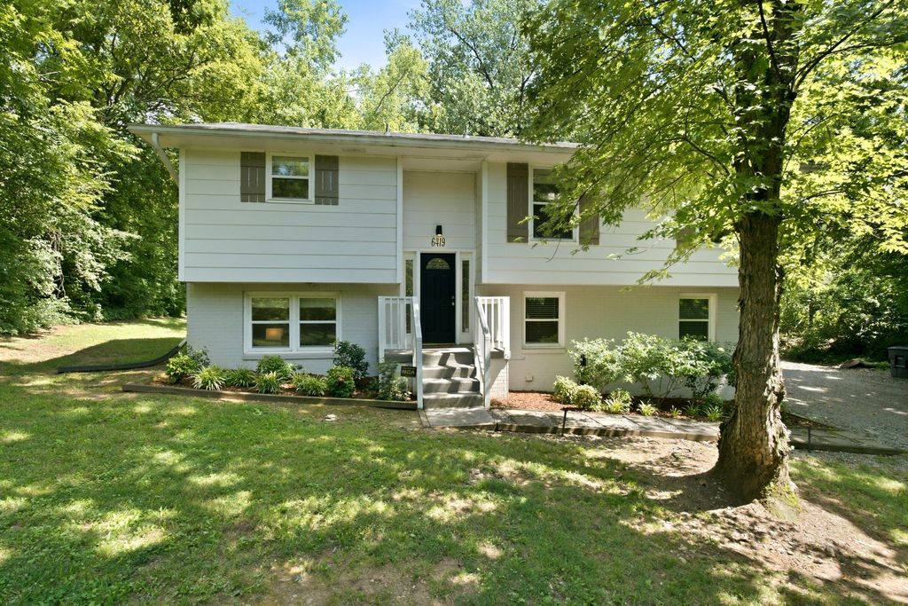 6419 Charlotte Road Cir, Nashville