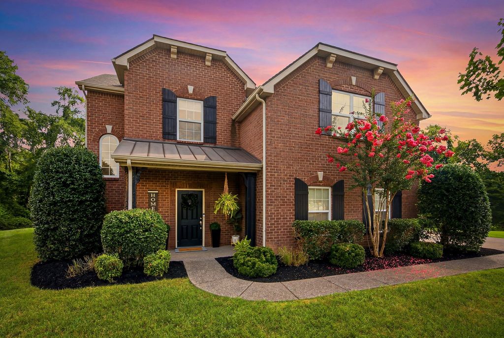 162 Sandpiper Cir, Hendersonville
