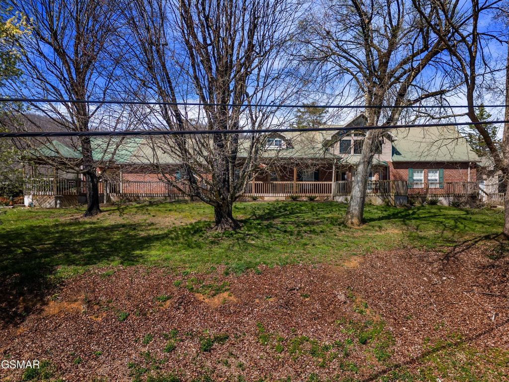 1645 E Main Street, Rogersville