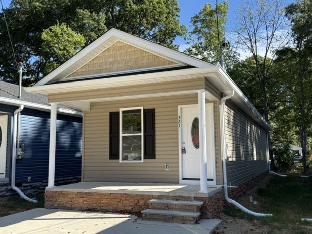 321 S Gentry St, Tullahoma