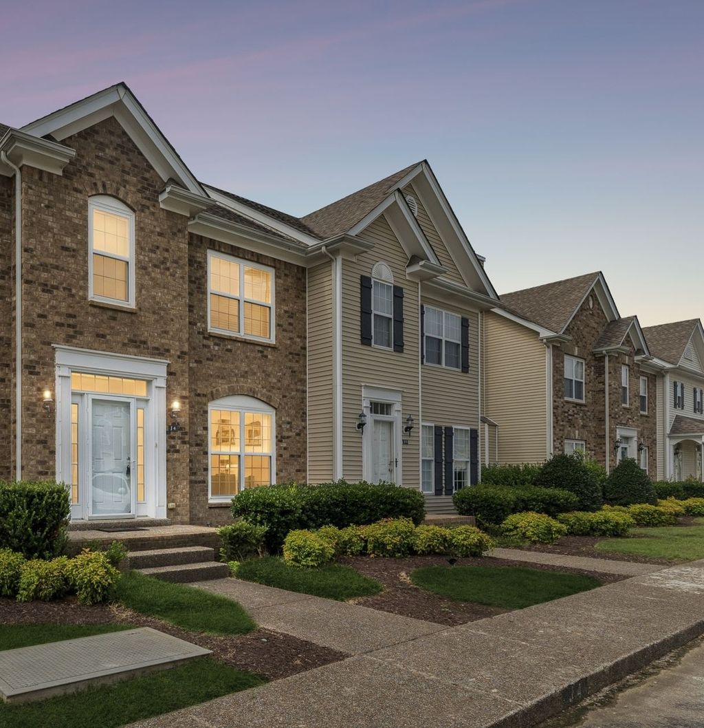 2271 Dewey Dr J4, Spring Hill