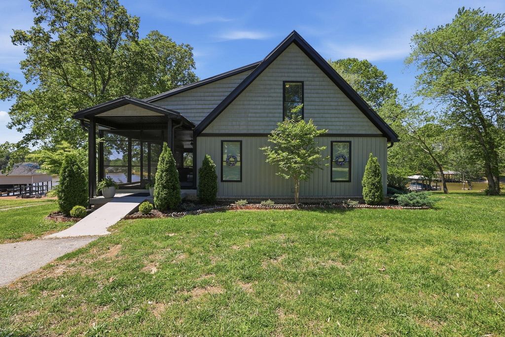 302 Windmill Lane, Georgetown