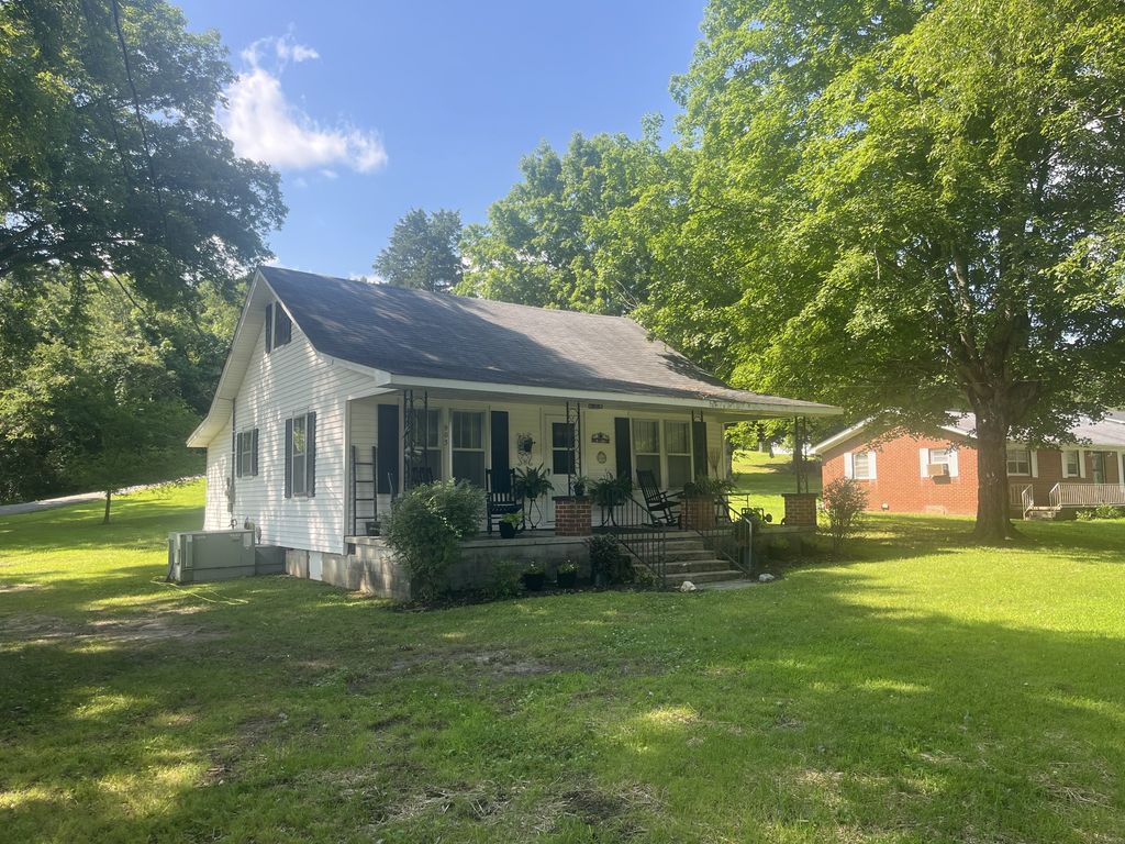903 Highway 99, Waynesboro
