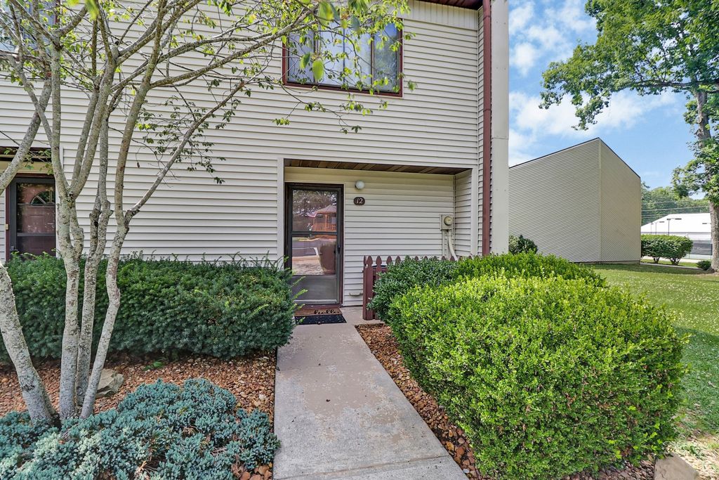 12 Wilshire Heights Dr, Crossville