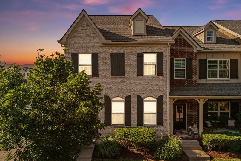 1636 Shadow Green Dr, Franklin