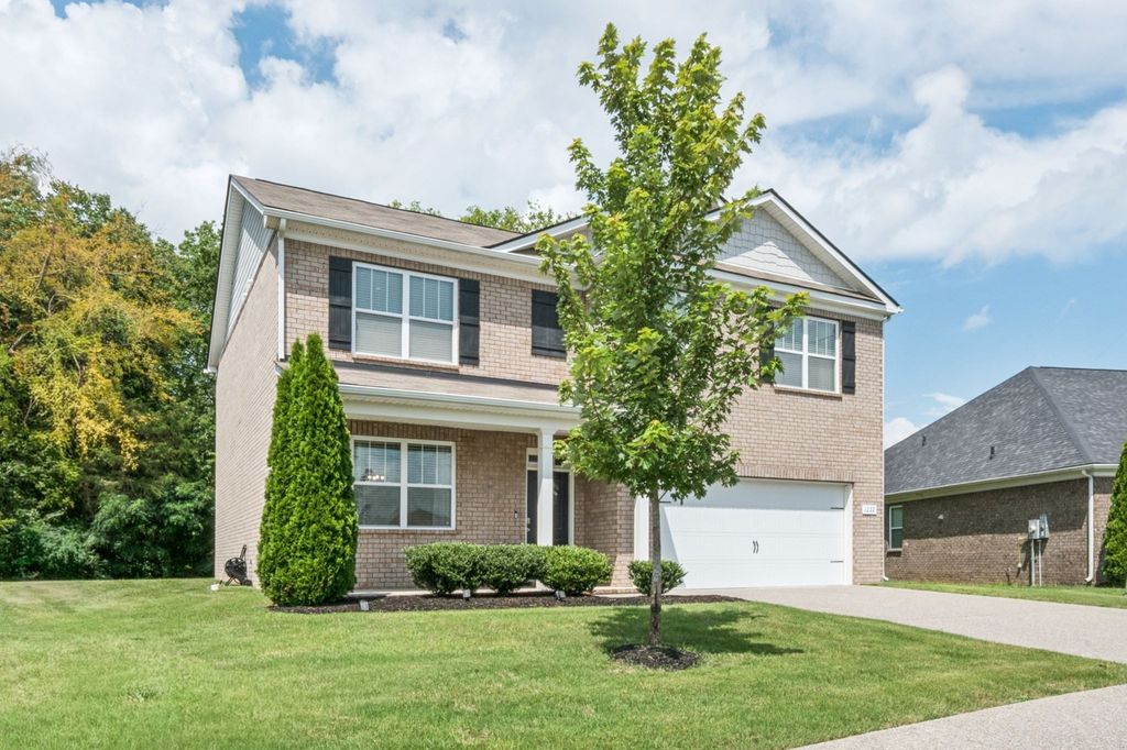 1222 Sylvan Park Dr, Spring Hill