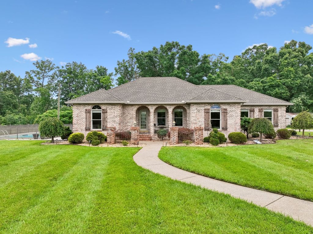 140 Hudson Ln, Lafayette