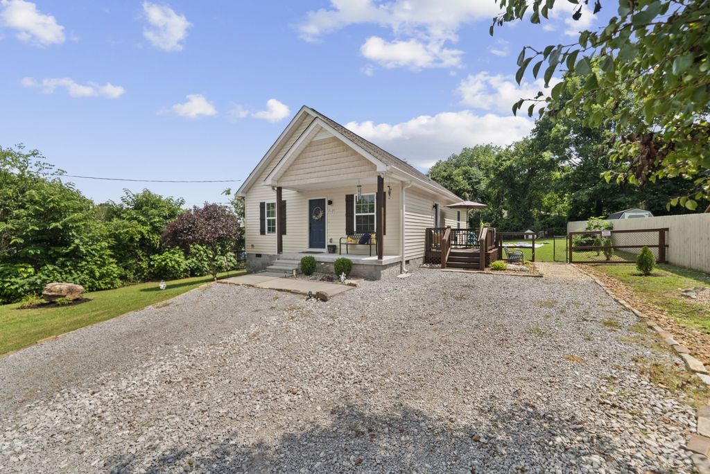 717 Marshall St, Lewisburg